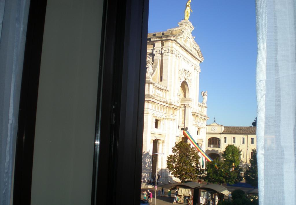 Piazza Degli Angeli 호텔 아시시 객실 사진
