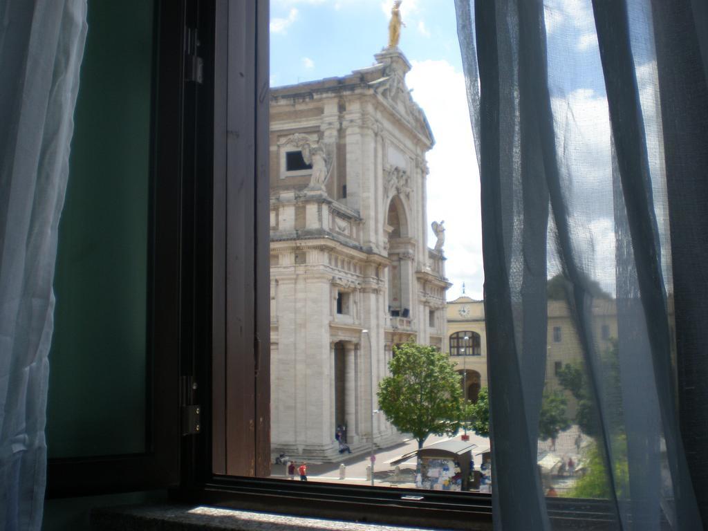 Piazza Degli Angeli 호텔 아시시 객실 사진