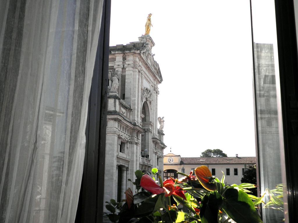 Piazza Degli Angeli 호텔 아시시 외부 사진